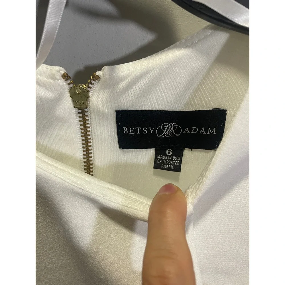 Betsy & Adam Sheath Dress Womens 6 White Ruffle Cuff Sleeve Cocktail Bridal Part